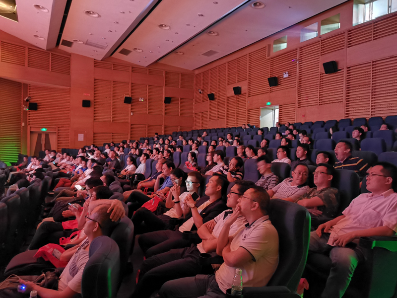 JBL VTX新線性音箱推介會(huì)現(xiàn)場