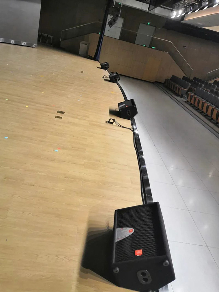 JBL線(xiàn)陣列音箱