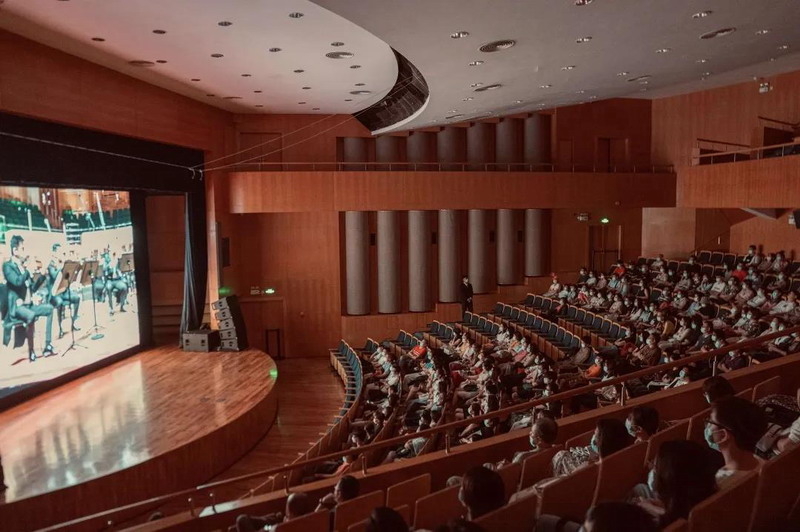 有源線陣列揚聲器